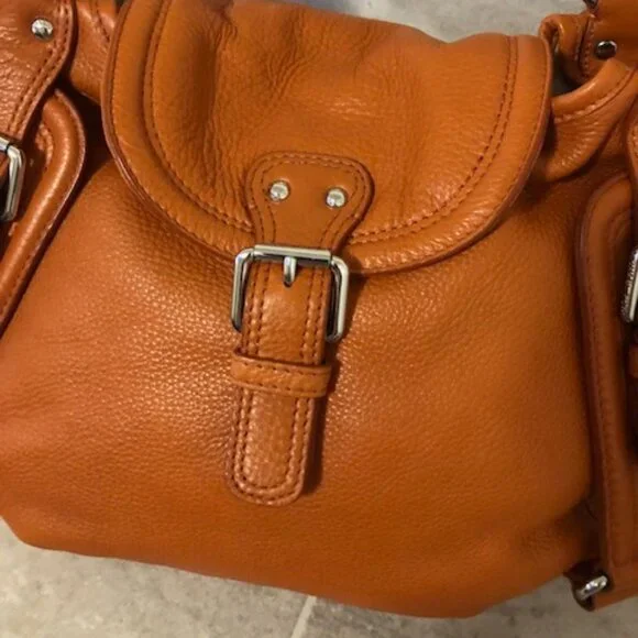 Michael Kors Leather Hobo Bag EUC - Picture 9 of 16